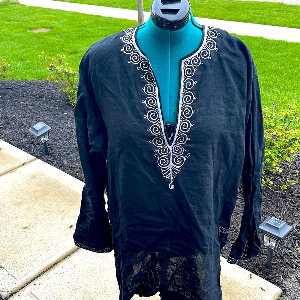 Black and white and brought Tunic long sleeve top